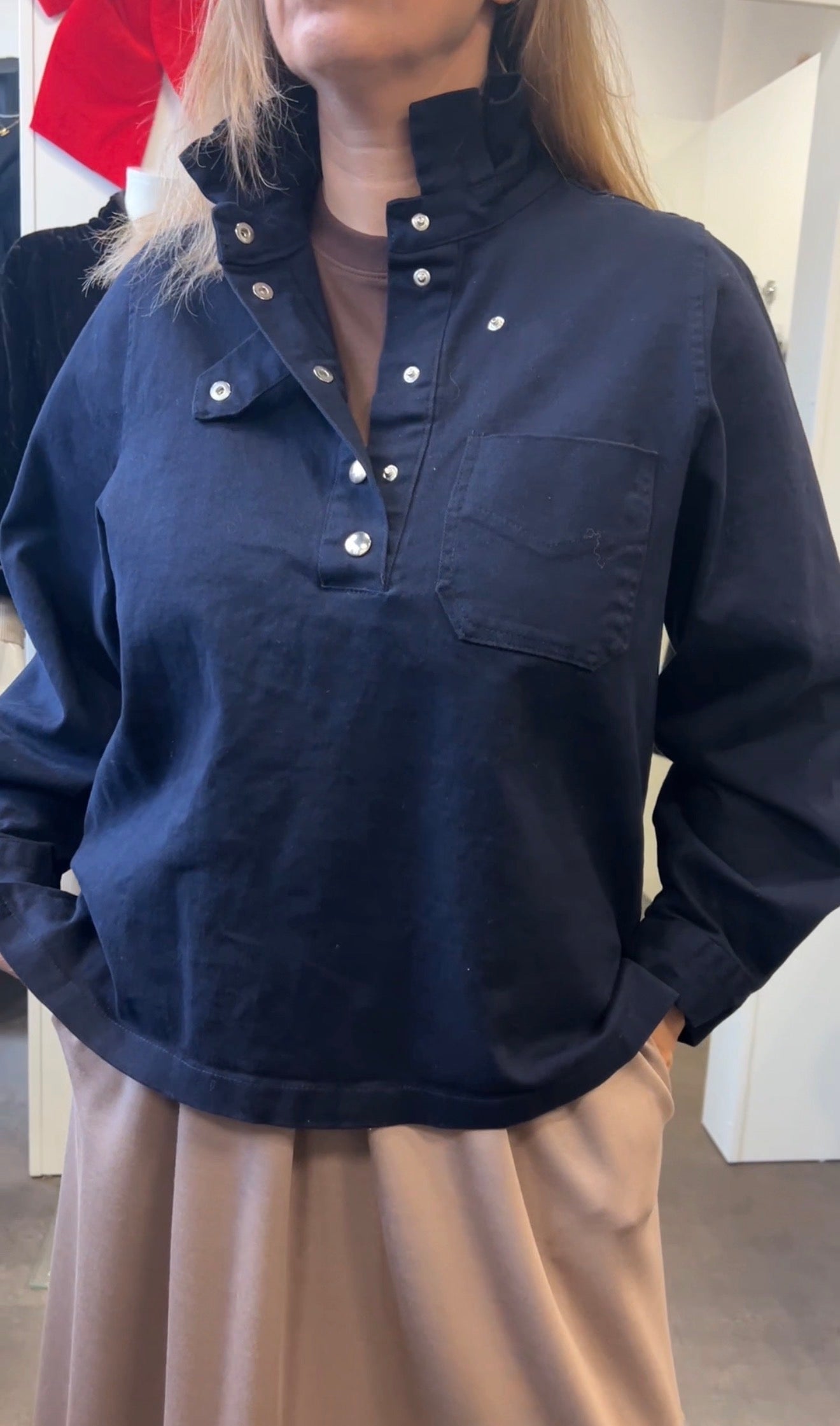 veste en jean bleu