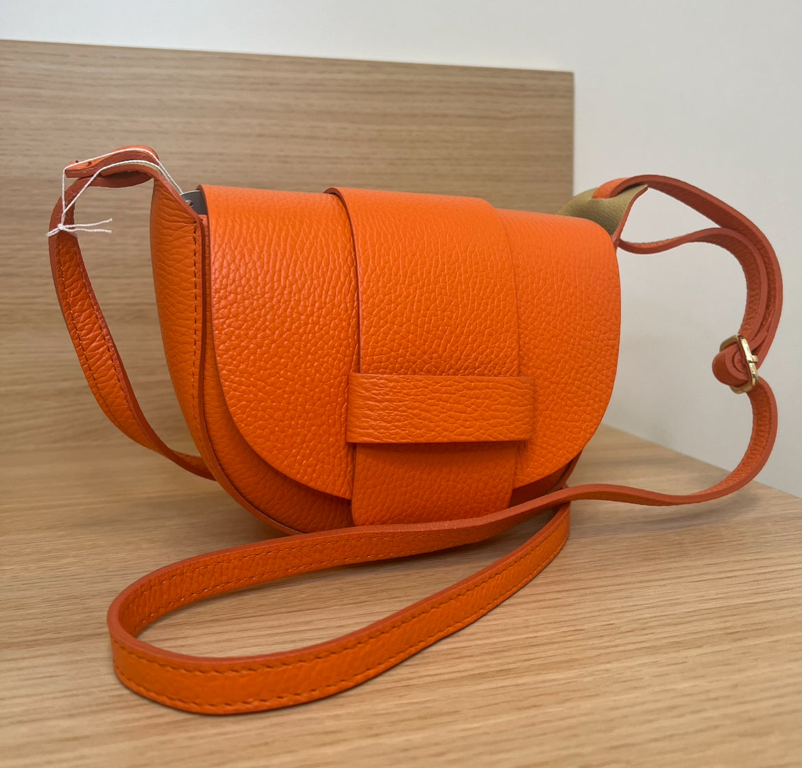 sac orange en cuir