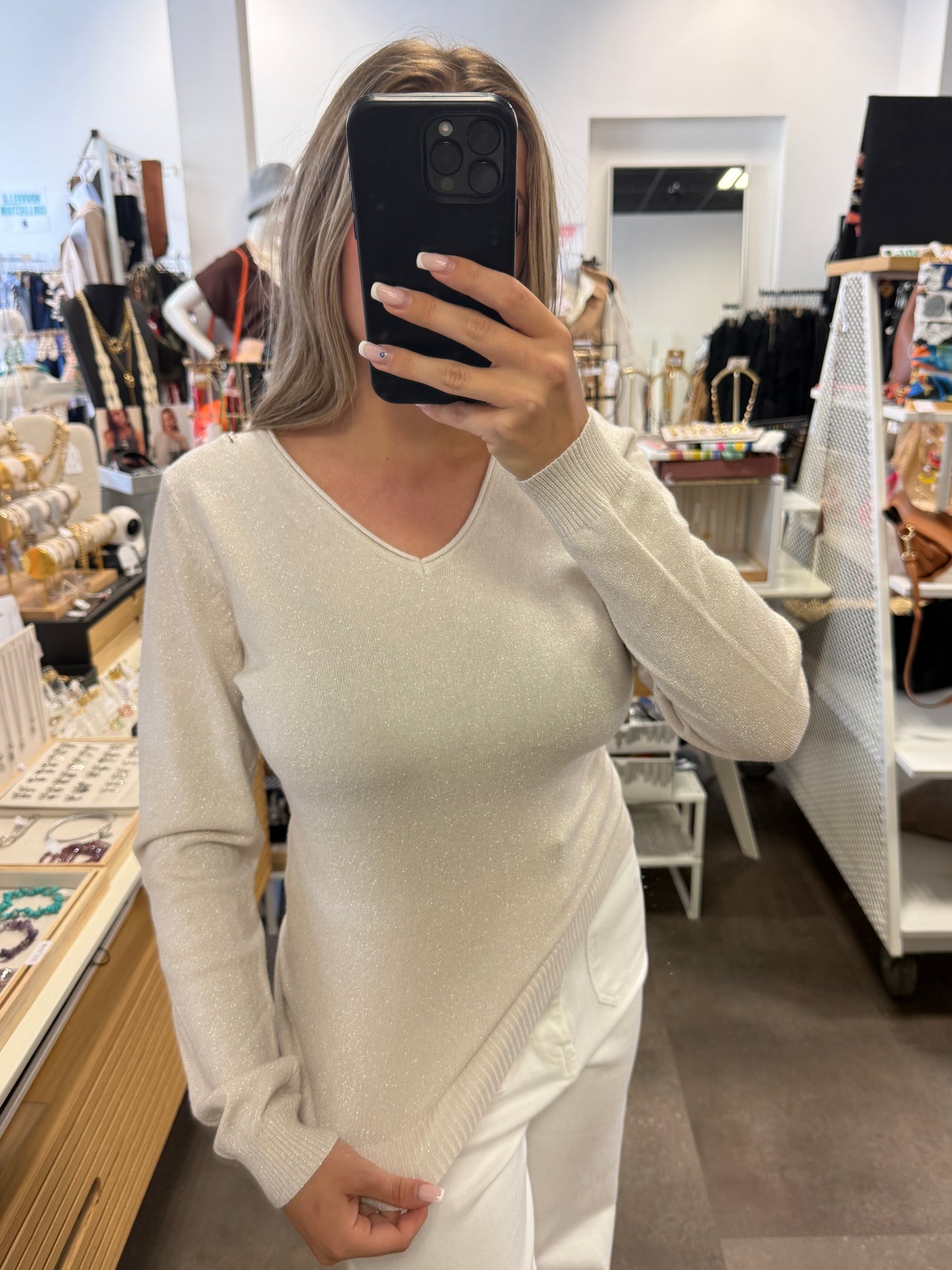 pull paillettes blanc col v