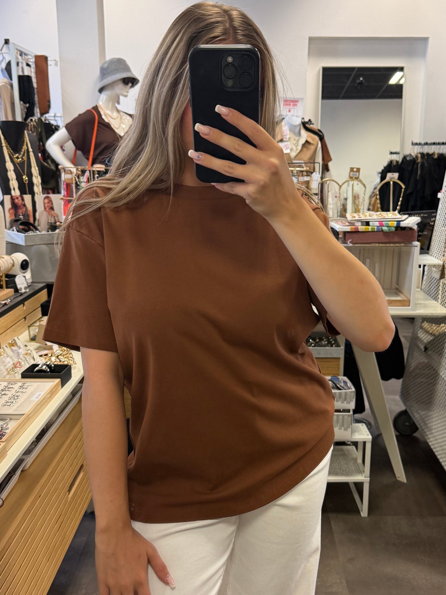 t shirt marron