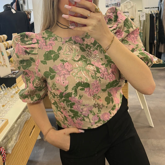 haut manches bouffantes