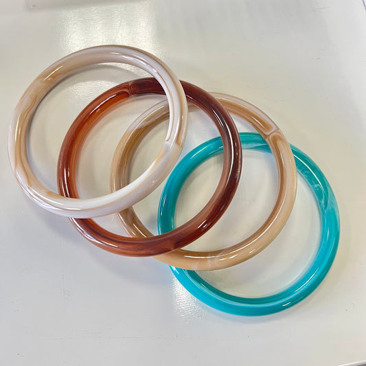 lot de joncs colorés en acrylique