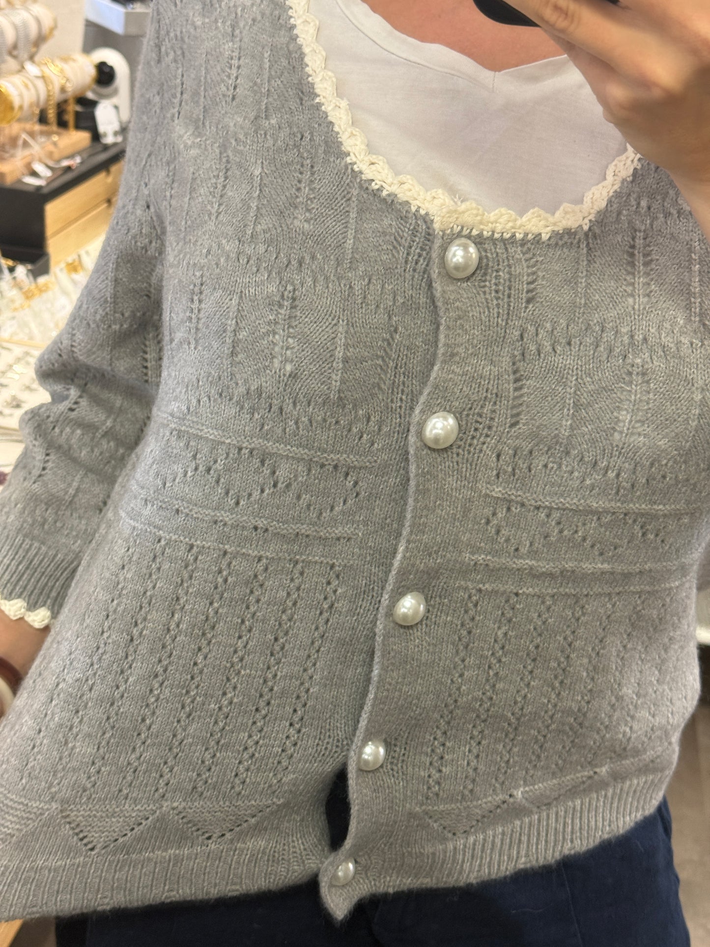 veste tendance avec boutons champignons nacrés