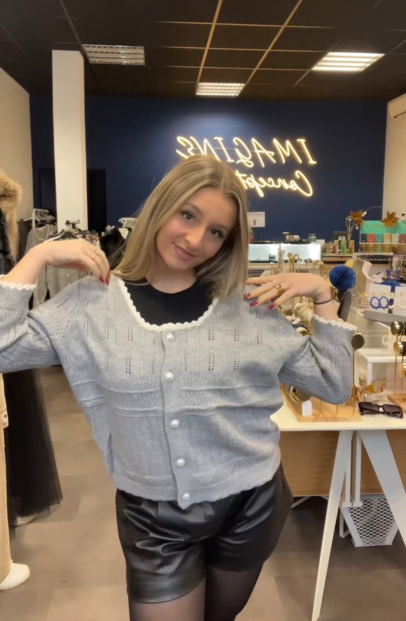 veste tendance avec boutons champignons nacrés