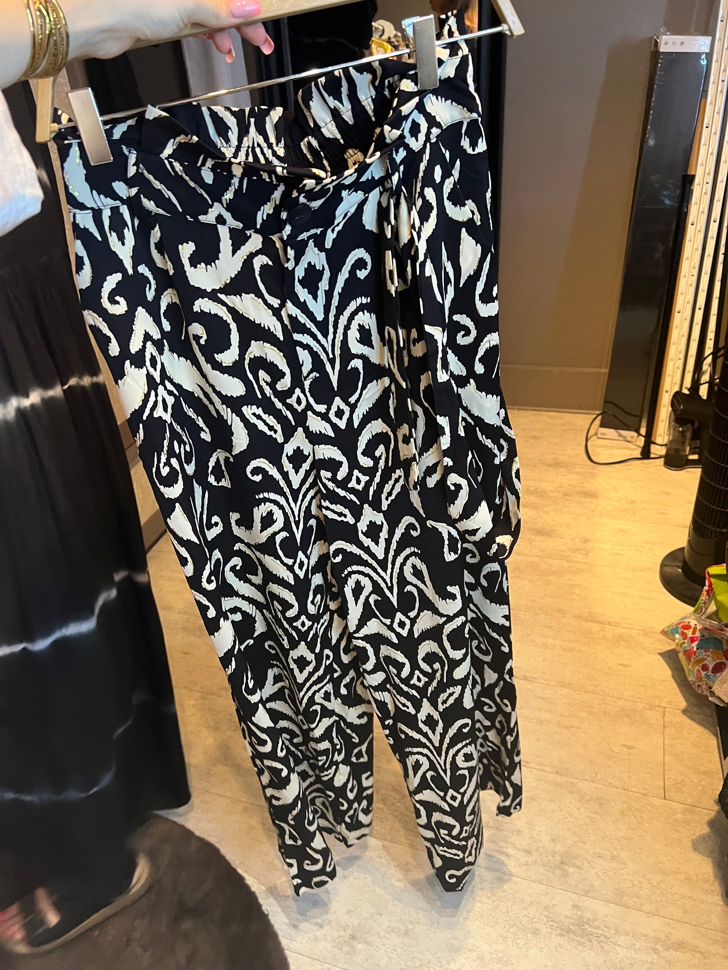 (27) pantalon fluide noir & blanc