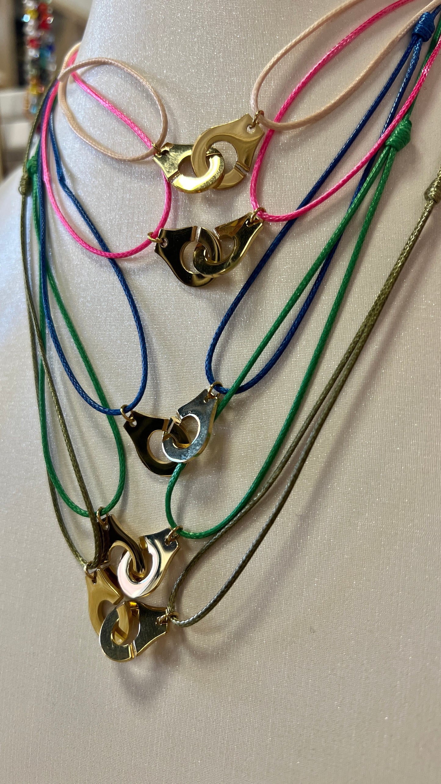 collier menottes