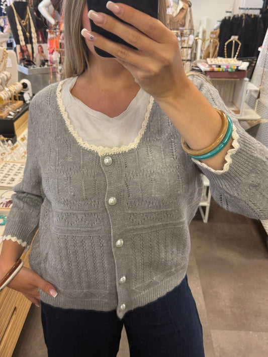 veste tendance avec boutons champignons nacrés